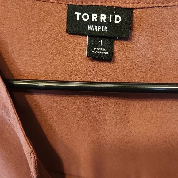 Torrid Harper Blouse • Size 1 - Picture 2 of 3